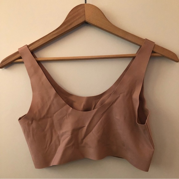 M+ Pull over Knix Bra - Picture 2 of 4